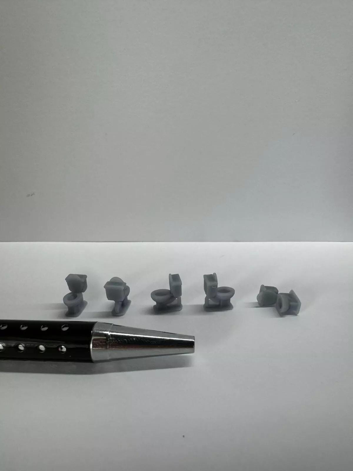 5 pcs Standard Toilet 1/87 HO Gauge